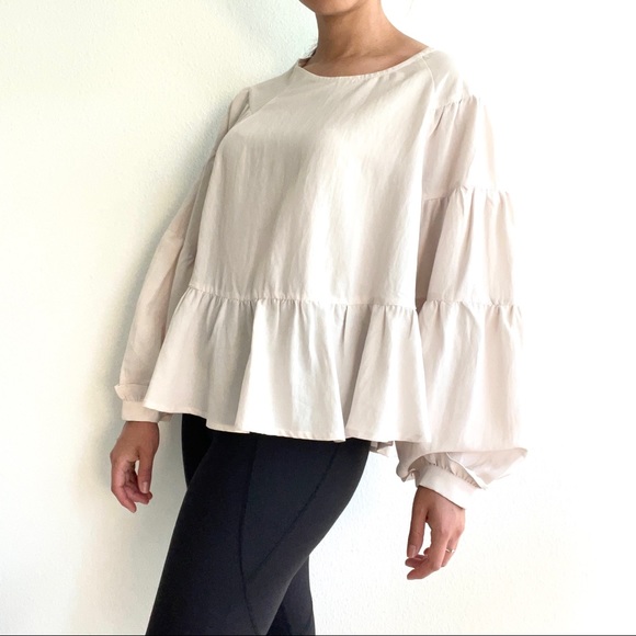 Anthropologie No Less Than poet sleeves ruffled cream top / blouse - Picture 10 of 15